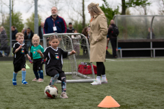 Schoolvoetbal-groep-1-2-134-van-193